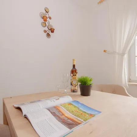 Beim Fischer Und Sin Fru Apartament *